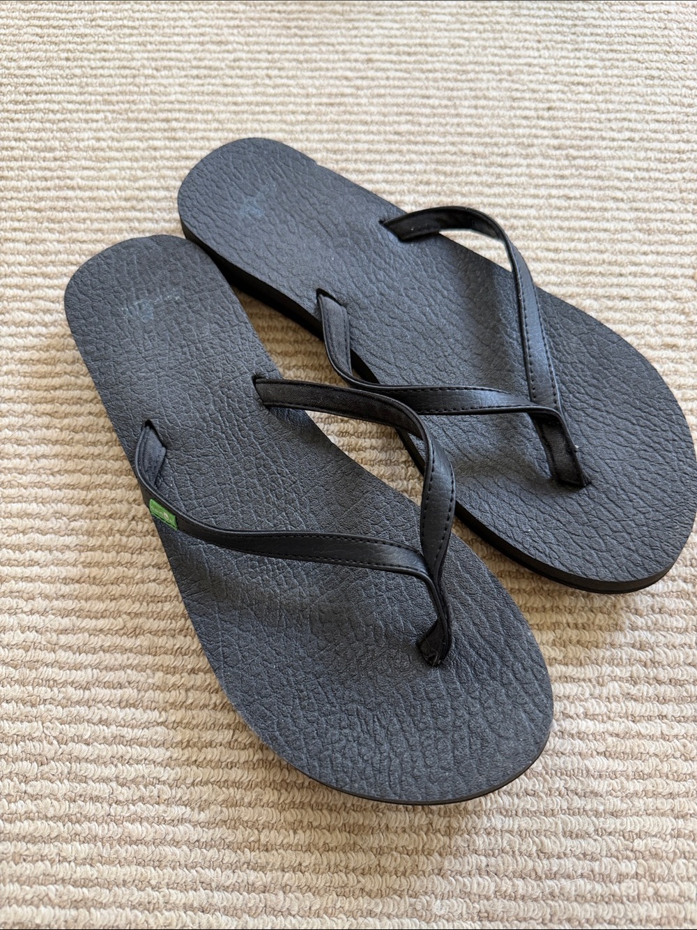 Sanuk Black Minimalist Flip-Flop Sandals